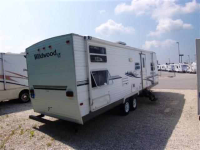 Used 2006 Forest River Wildwood 29BHSS Travel Trailer For Sale